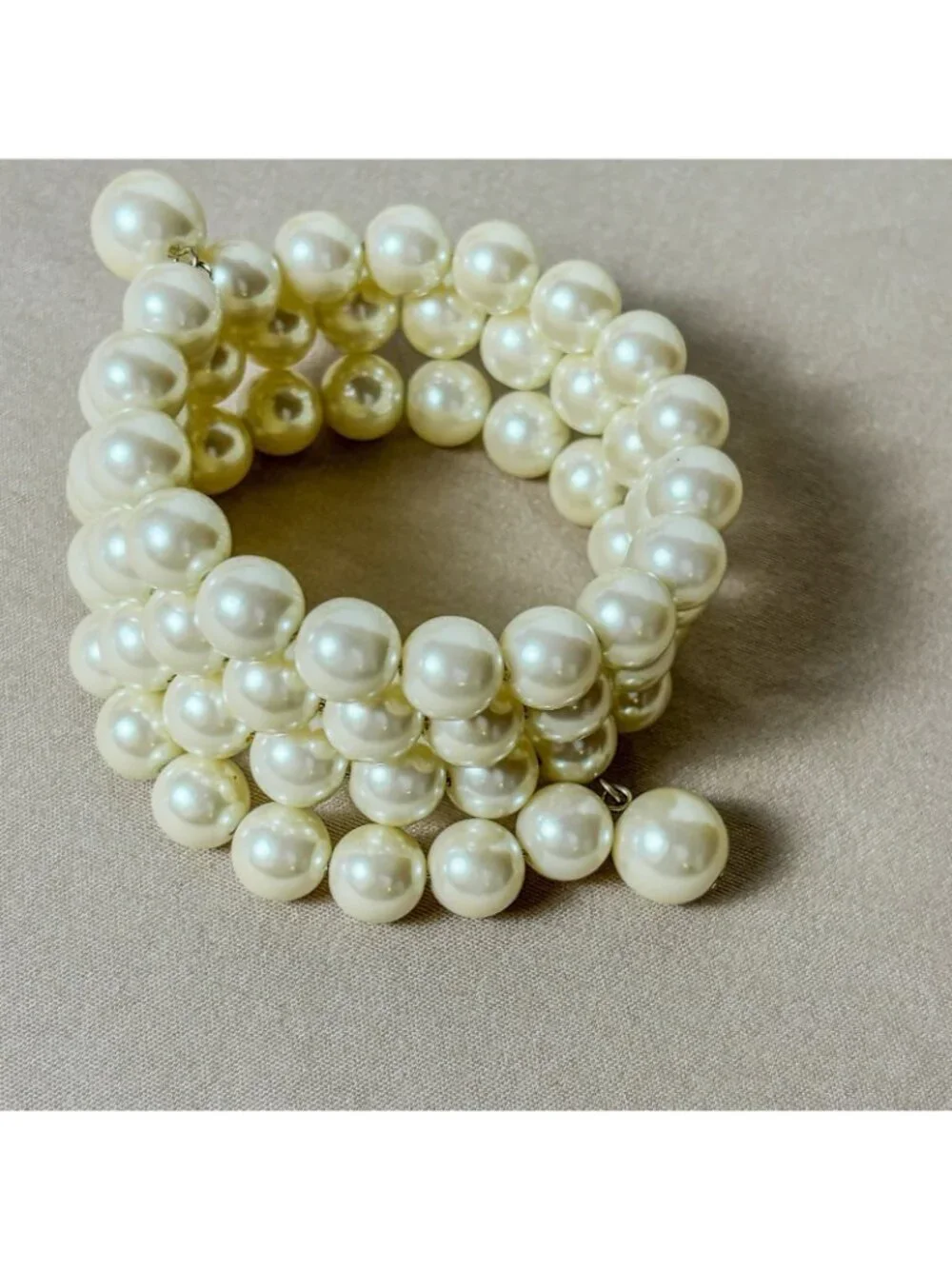 Vintage 1993 Avon Pearlesque Wrap Bracelet Faux Pearl Gold Tone Jewelry B13